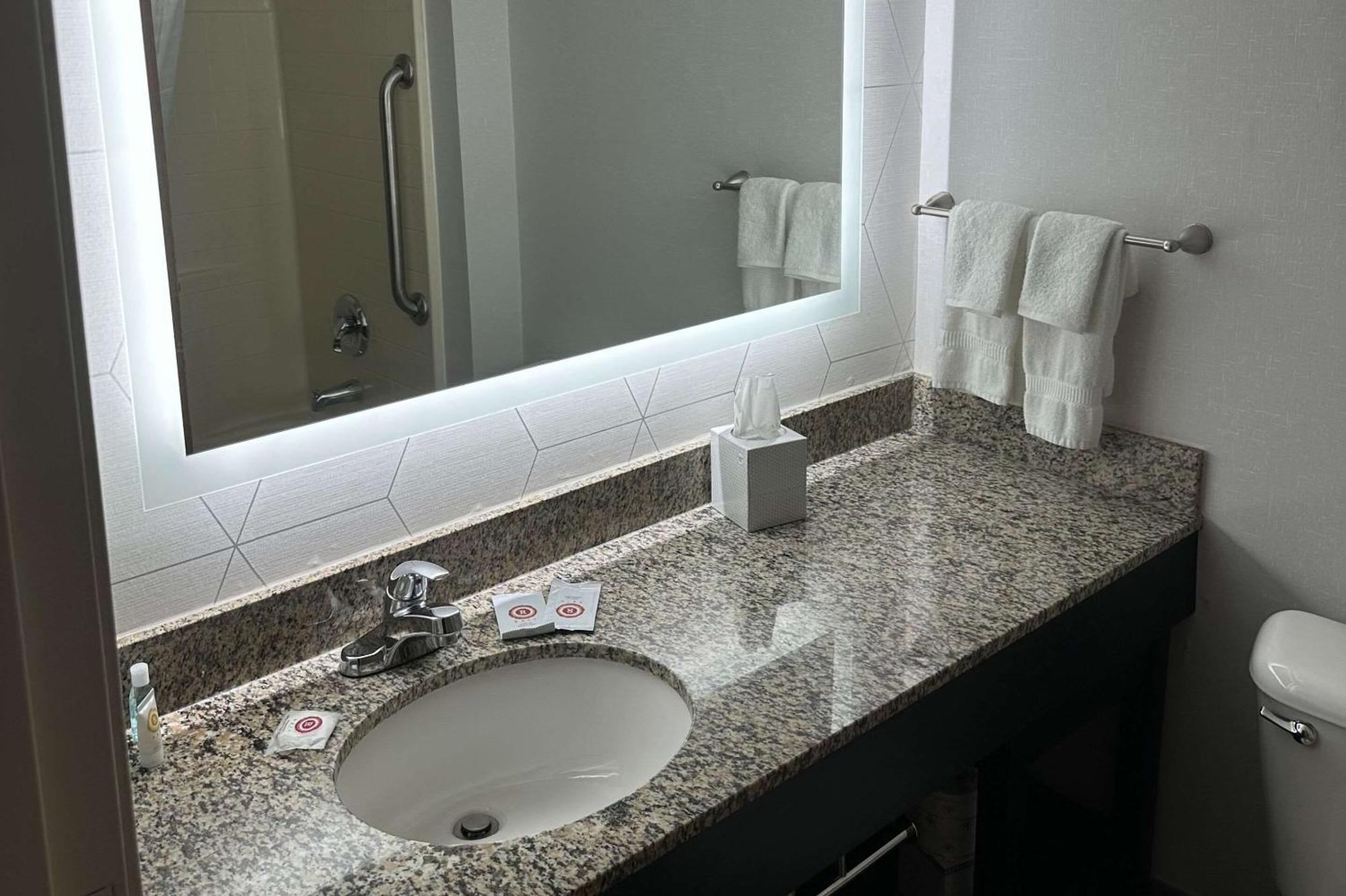 Comfort Suites Clackamas Zewnętrze zdjęcie